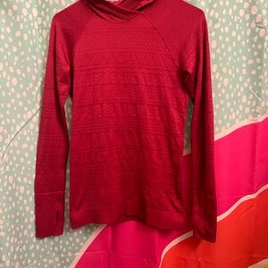 Fuchsia lululemon long sleeve top